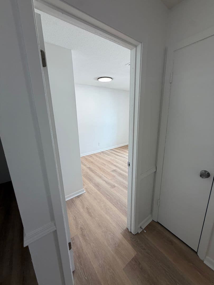 Leavenworth Apartment: 2101 Ottawa Street
