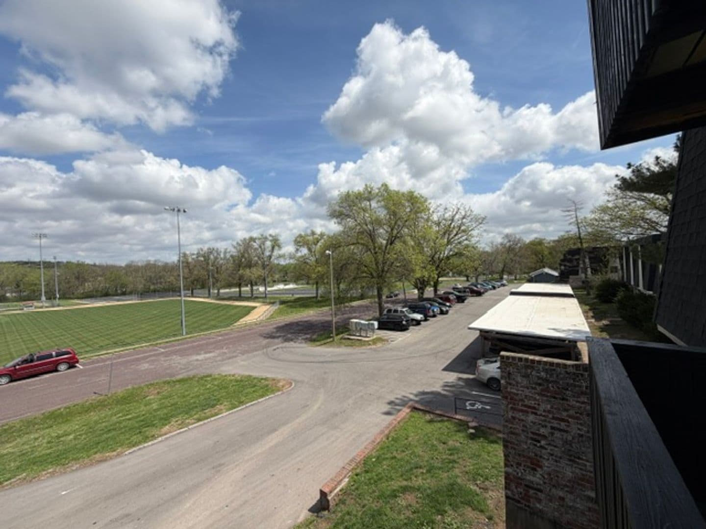 Leavenworth Apartment: 2101 Ottawa Street