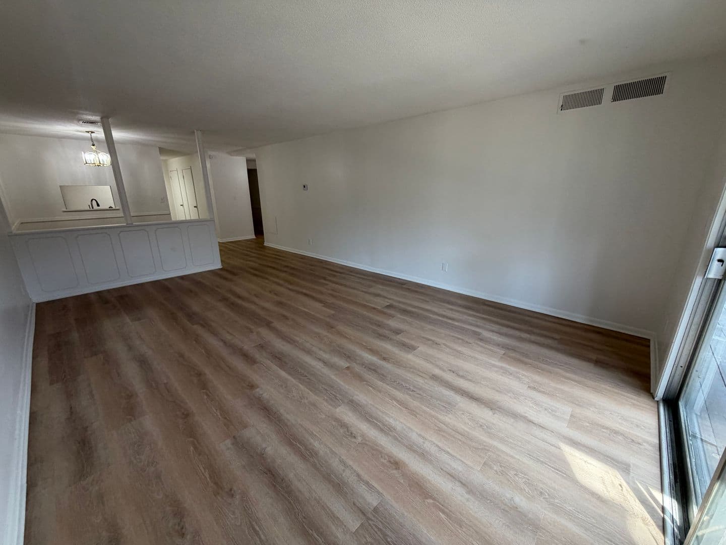 Leavenworth Apartment: 2101 Ottawa Street