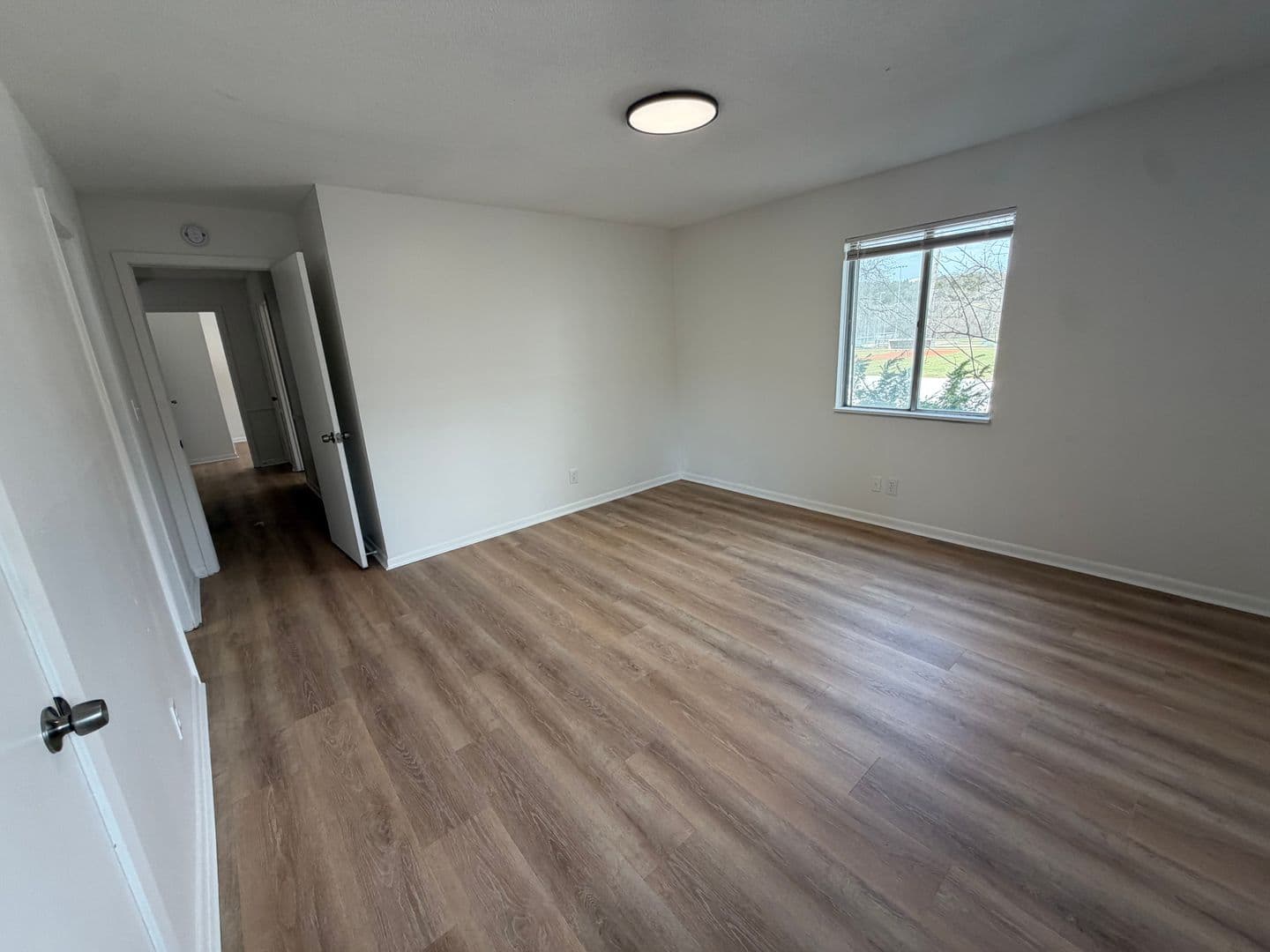 Leavenworth Apartment: 2101 Ottawa Street