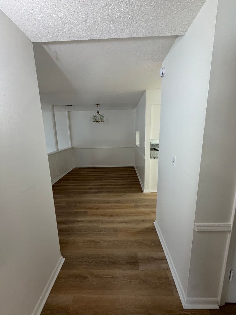 Leavenworth Apartment: 2101 Ottawa Street
