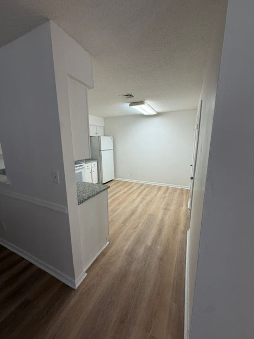 Leavenworth Apartment: 2101 Ottawa Street