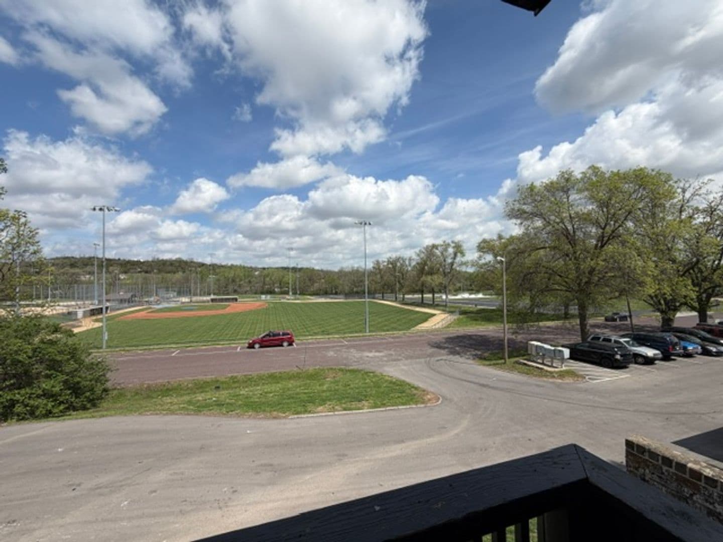 Leavenworth Apartment: 2101 Ottawa Street