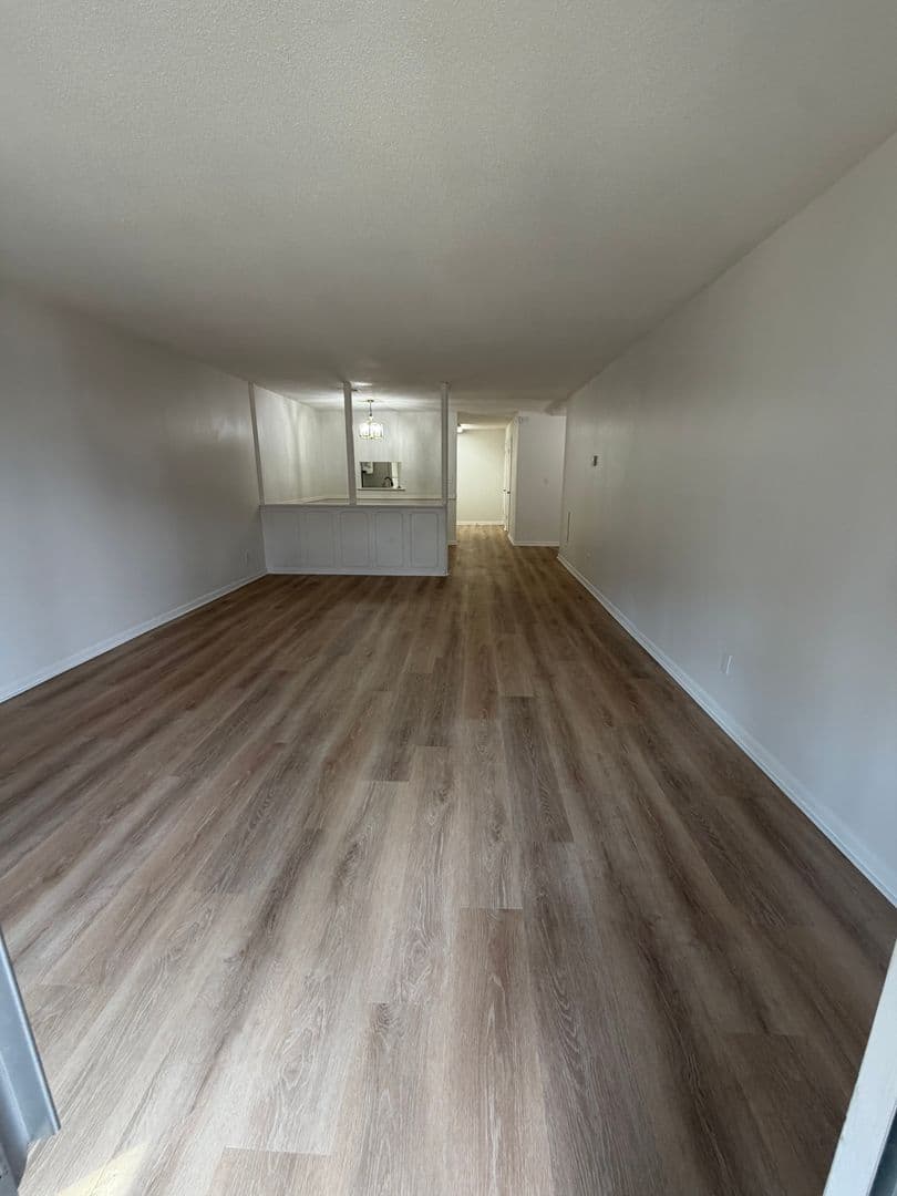 Leavenworth Apartment: 2101 Ottawa Street