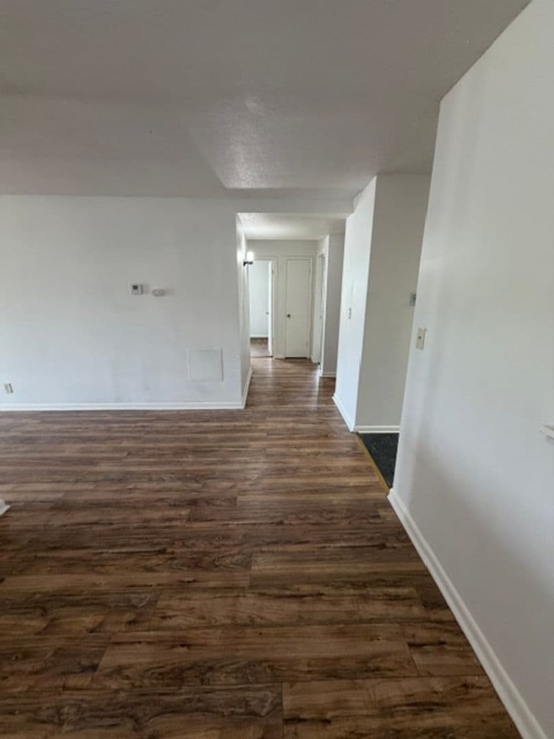 Leavenworth Apartment: 2101 Ottawa Street