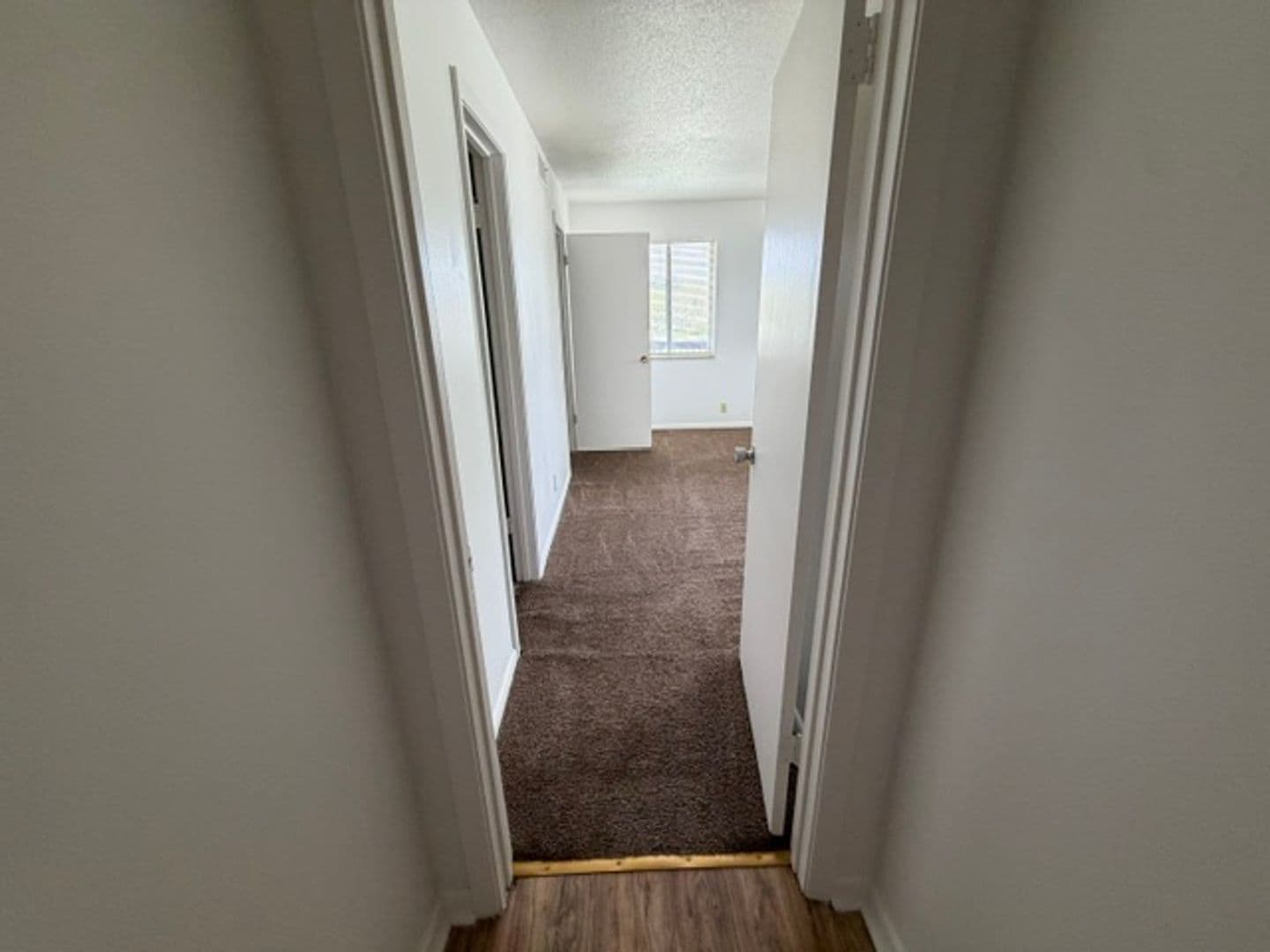 Leavenworth Apartment: 2101 Ottawa Street