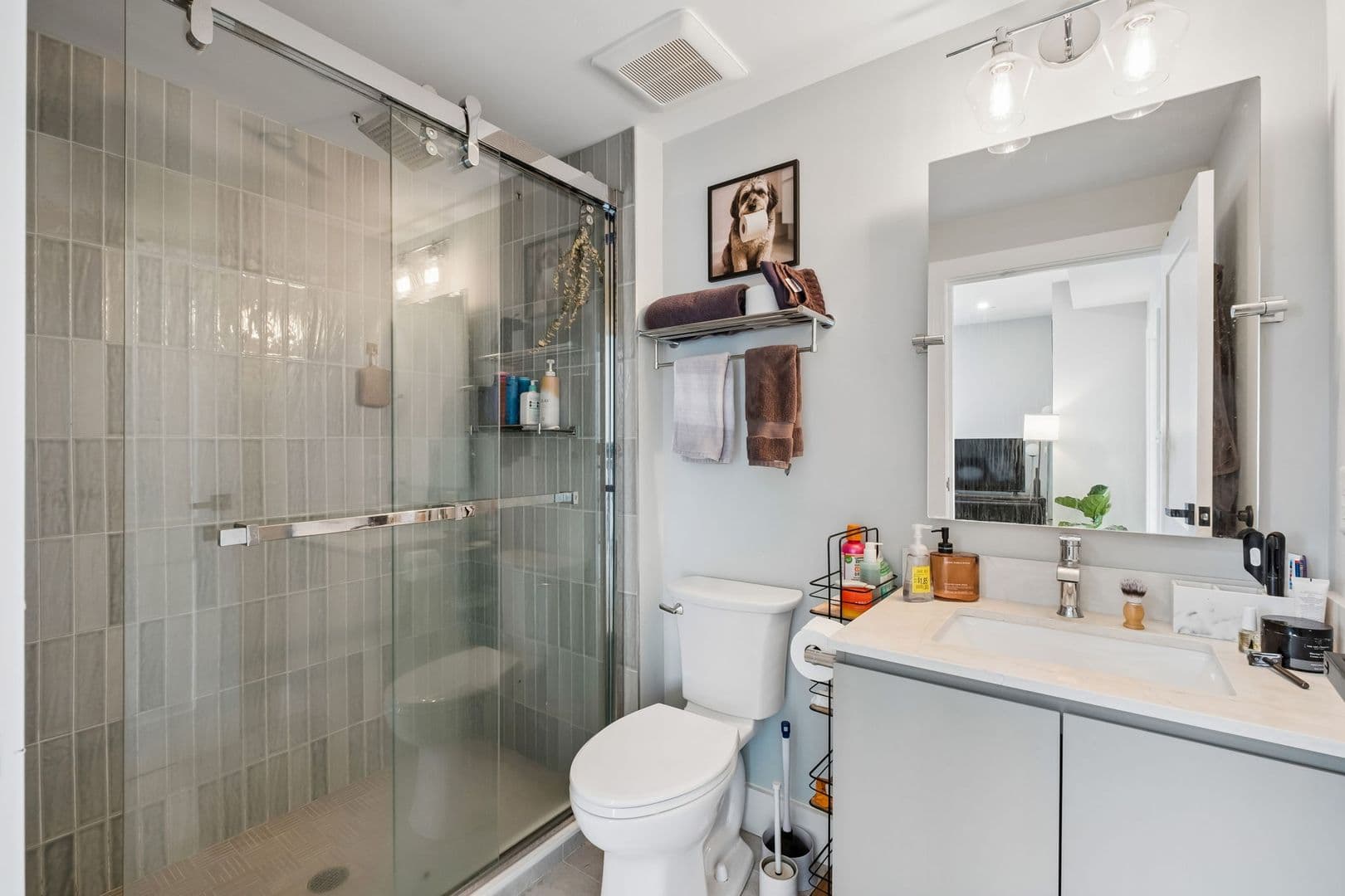 Philadelphia Apartment: 3748 Lancaster Avenue