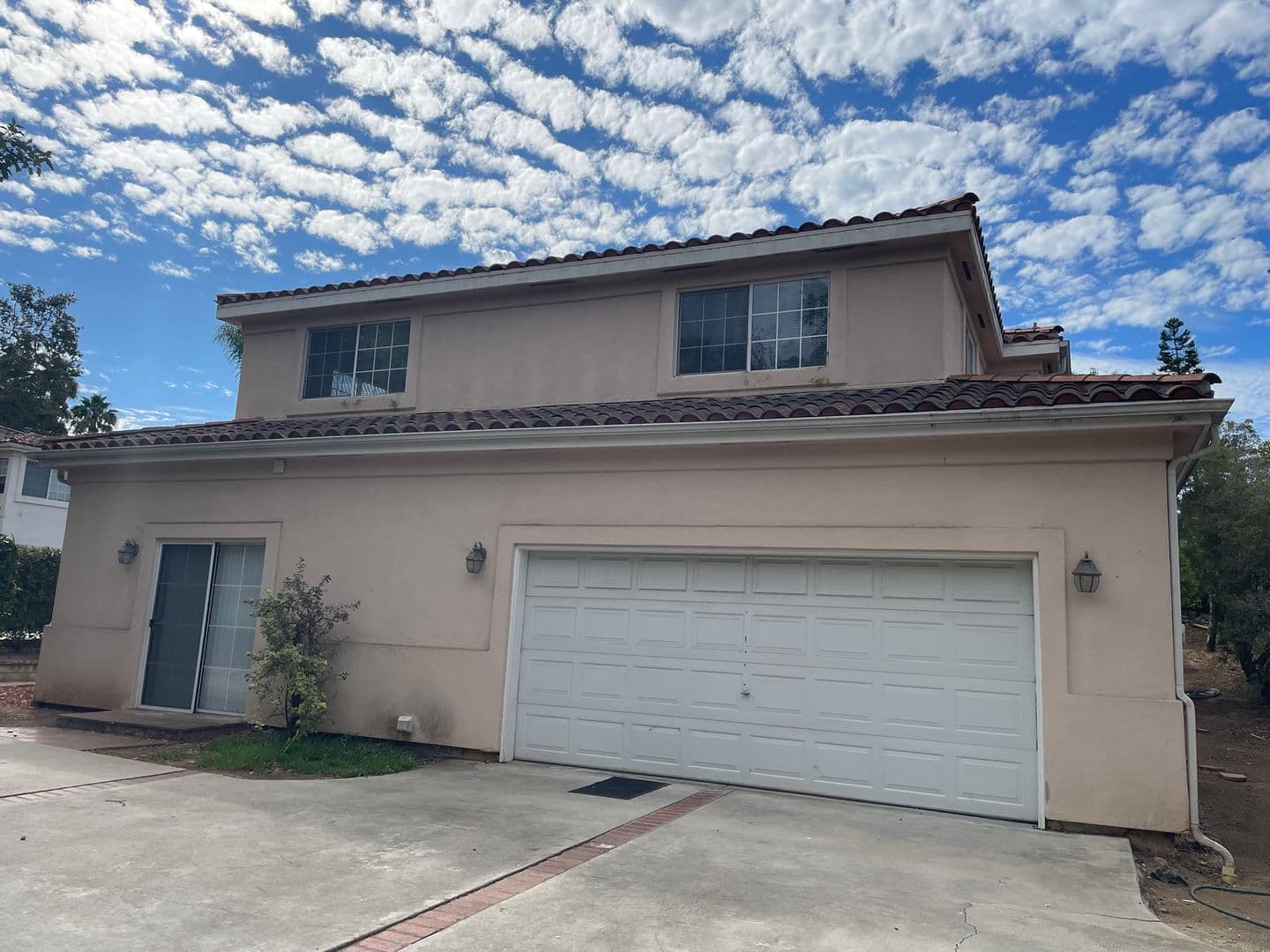 Santa Barbara House: 4527 Hollister Avenue