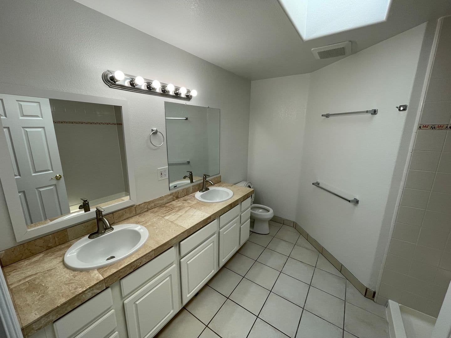 Santa Barbara House: 4527 Hollister Avenue