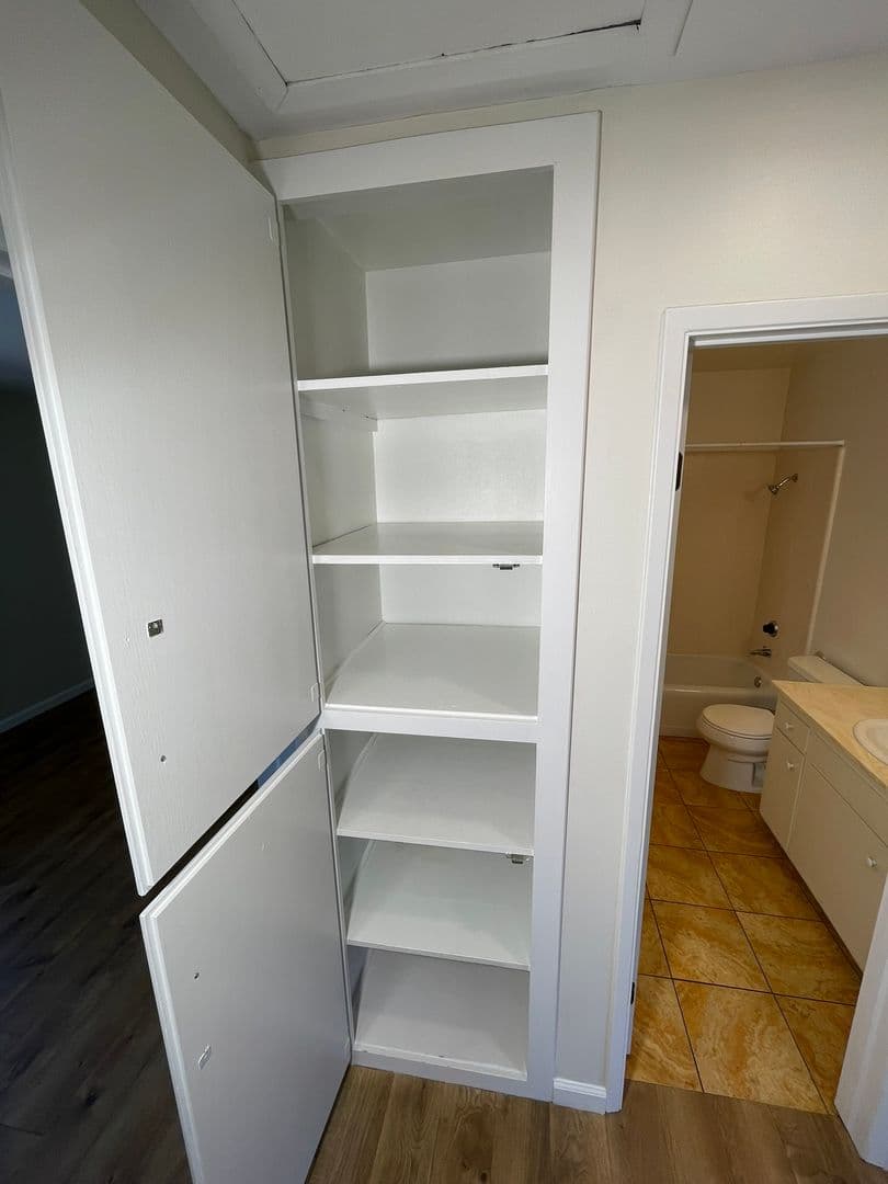 Santa Barbara Apartment: 4700 Dexter Drive