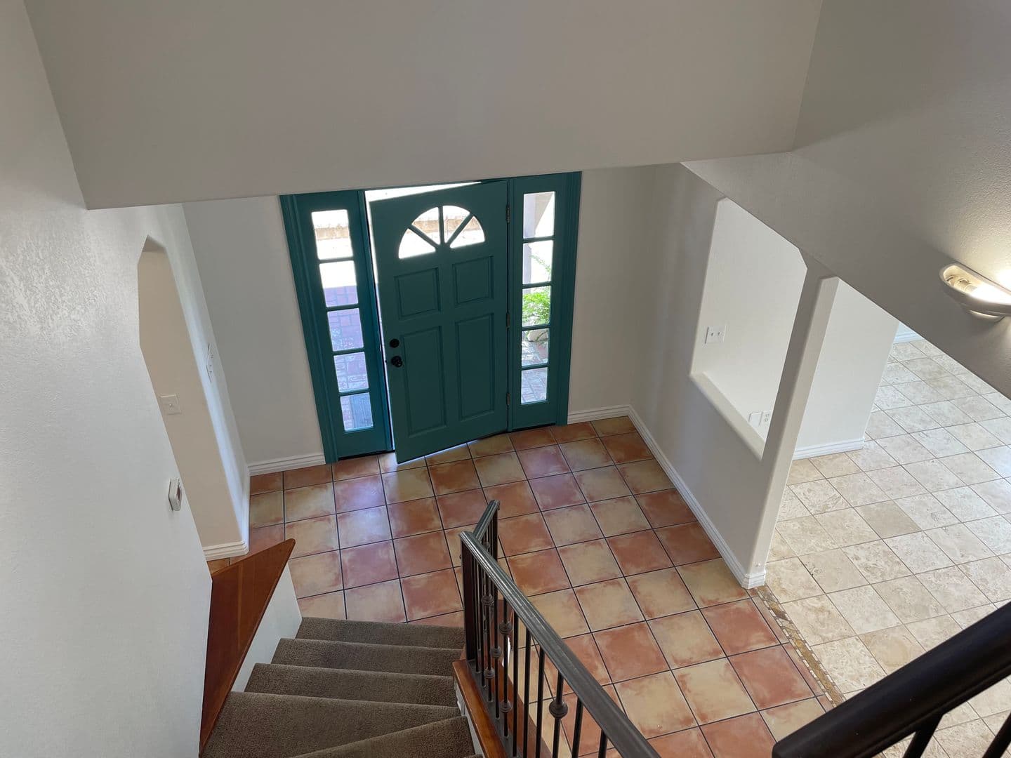 Santa Barbara House: 4527 Hollister Avenue
