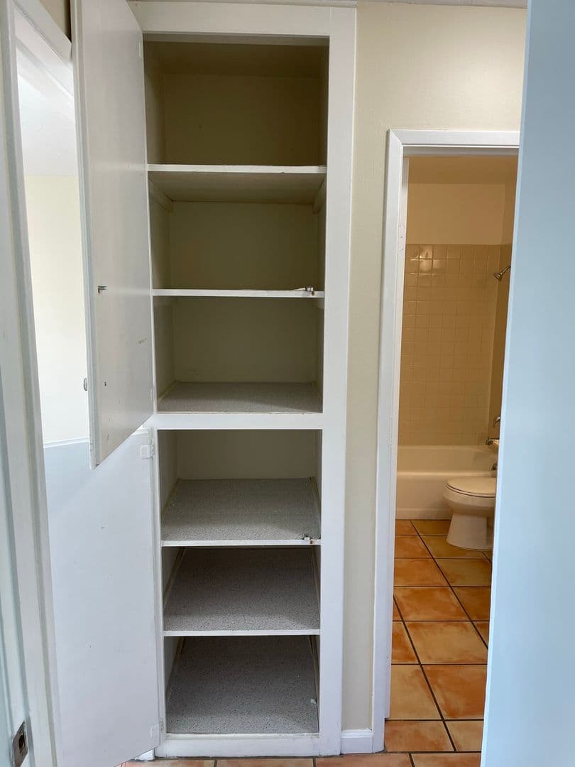Santa Barbara Apartment: 4700 Dexter Drive