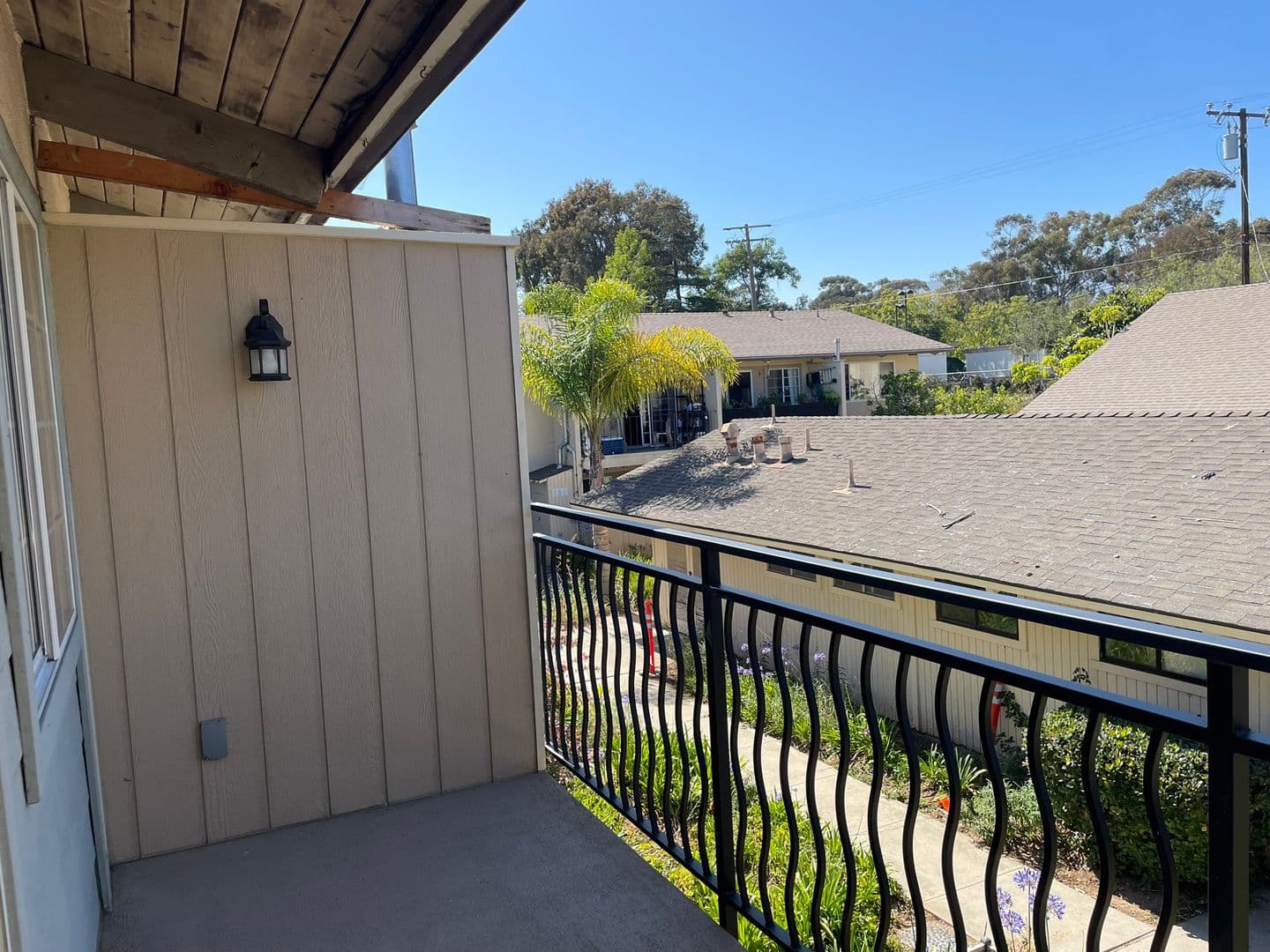Santa Barbara Apartment: 4700 Dexter Drive