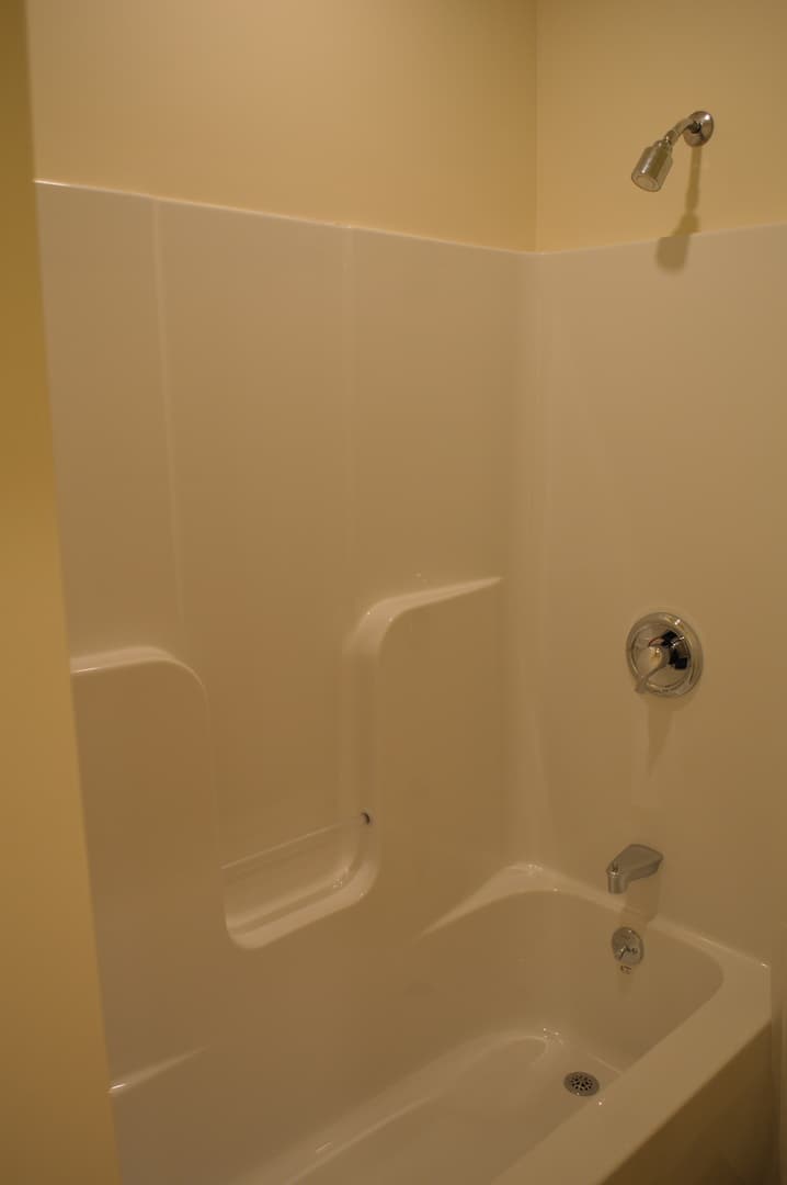Danbury Apartment: 2 Cottage St