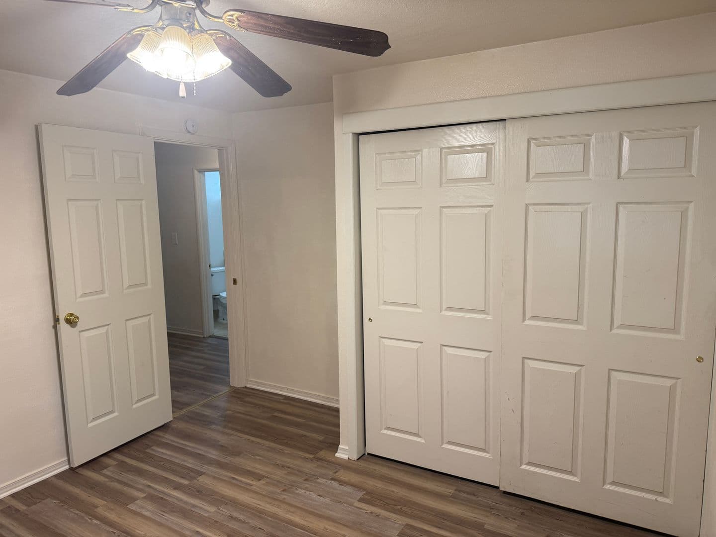 Portland House: 621 SE 136th Ave