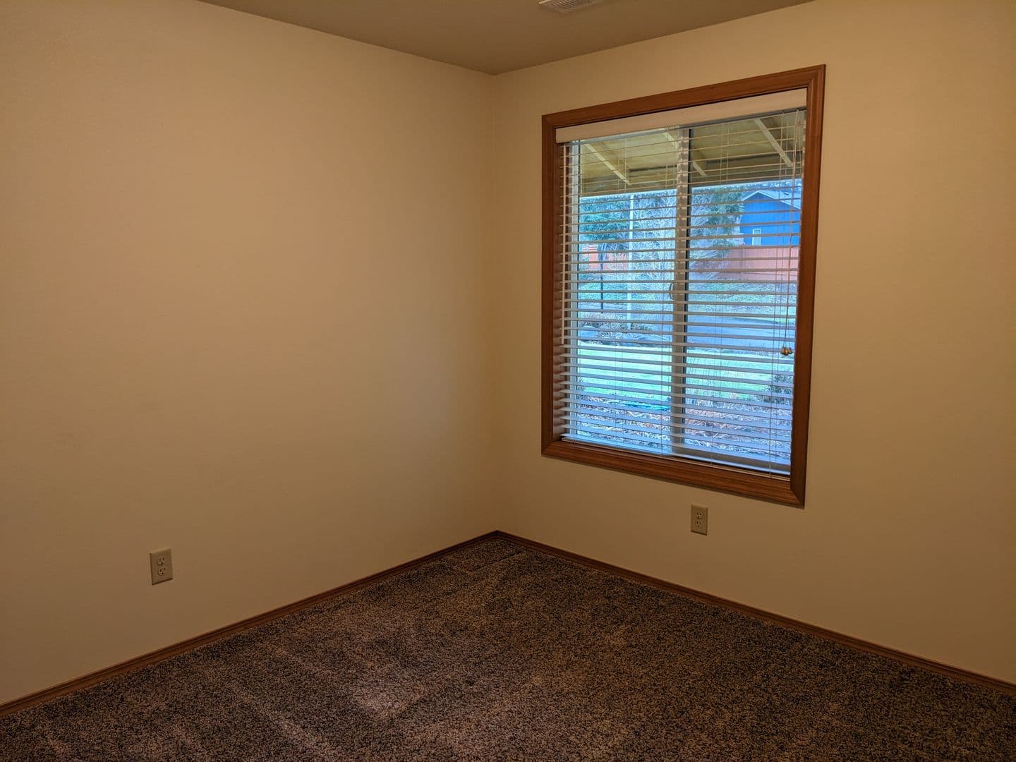 Vancouver House: 2108 SE 135th Ave