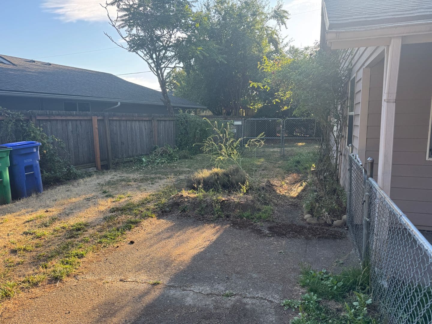 Portland House: 621 SE 136th Ave