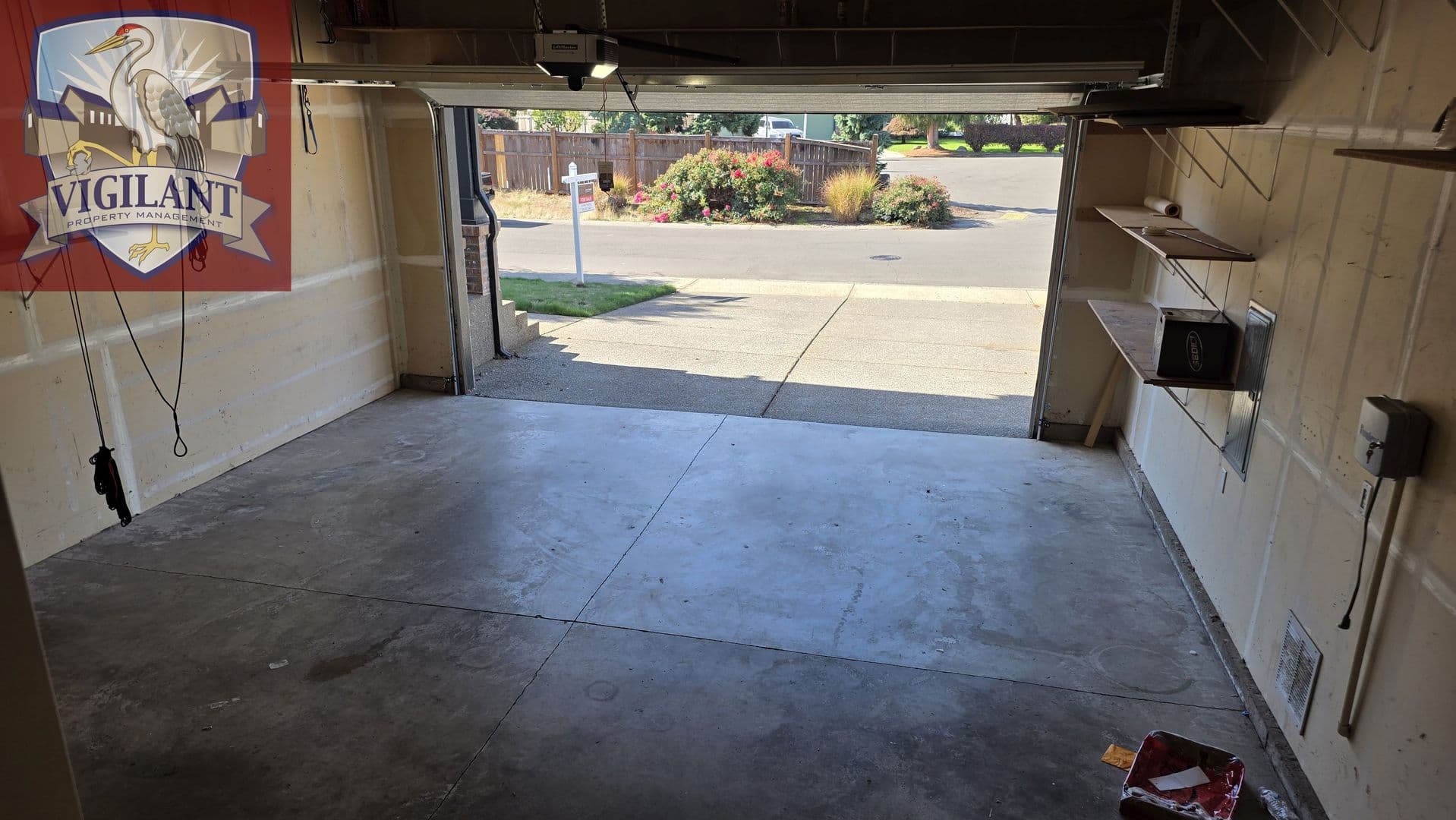 Vancouver House: 9409 NE 84th Ct