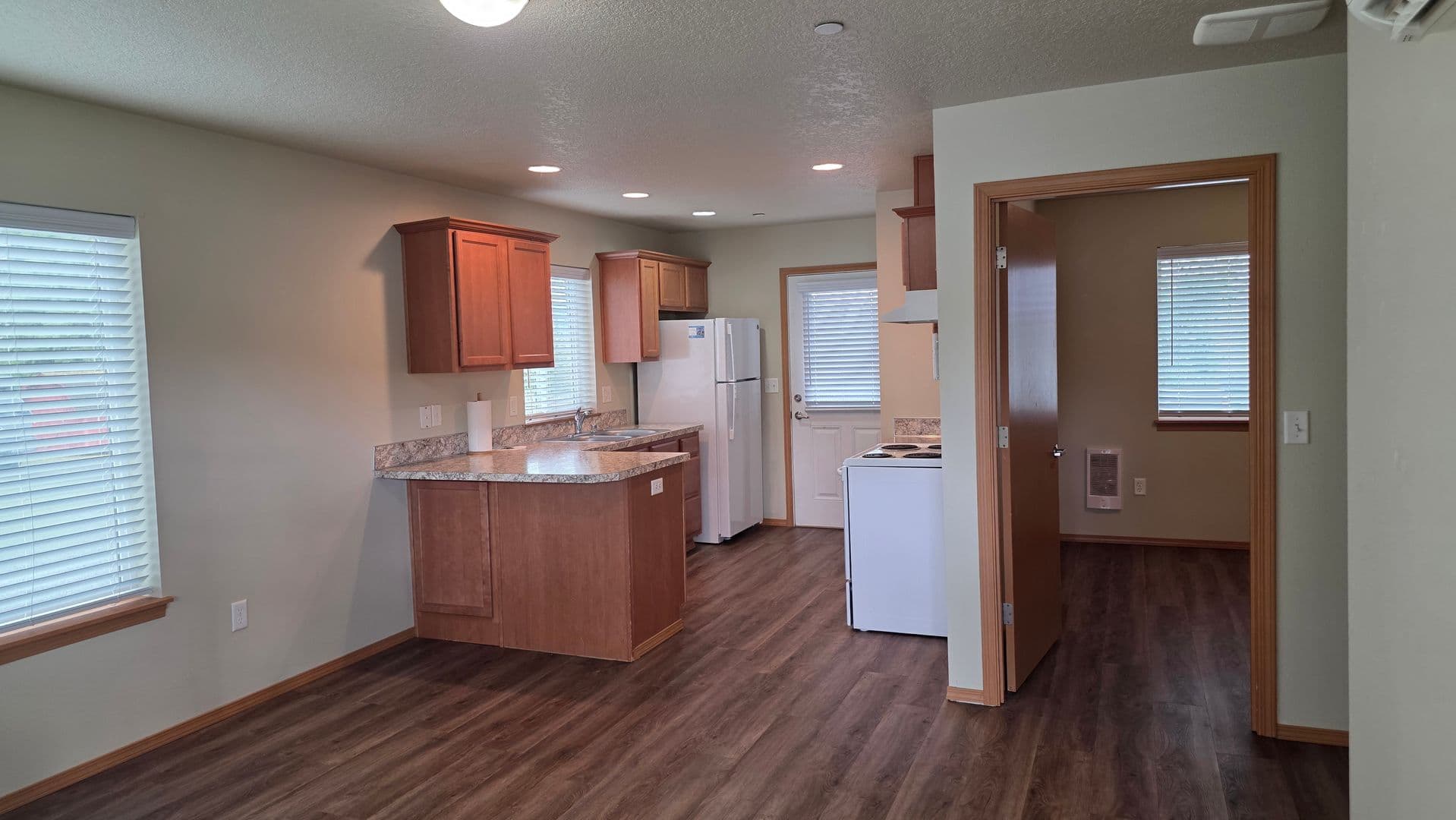 Camas Apartment: 1022 East 1st Ave