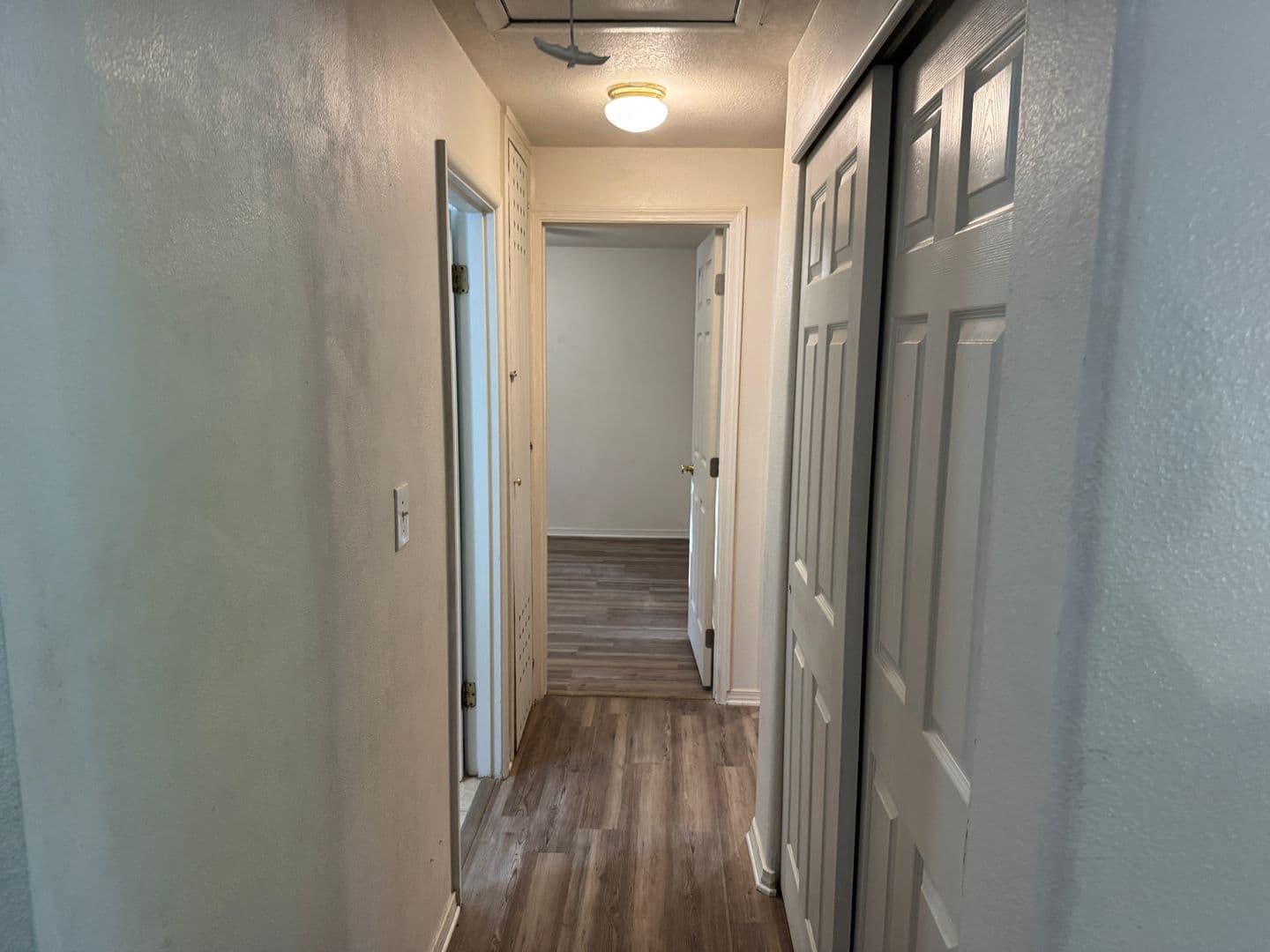 Portland House: 621 SE 136th Ave