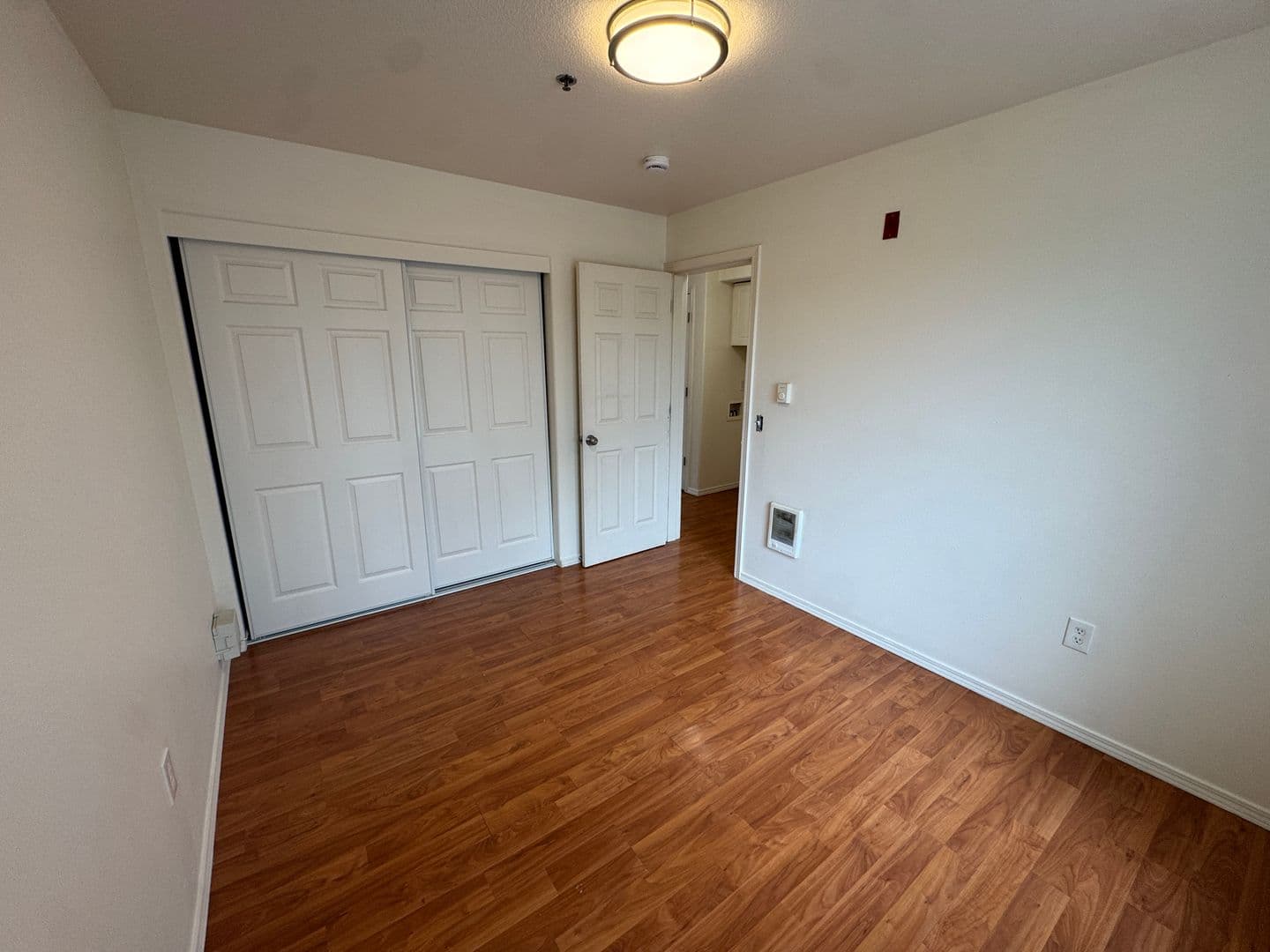 Portland Apartment: 768 SE 193rd Ave