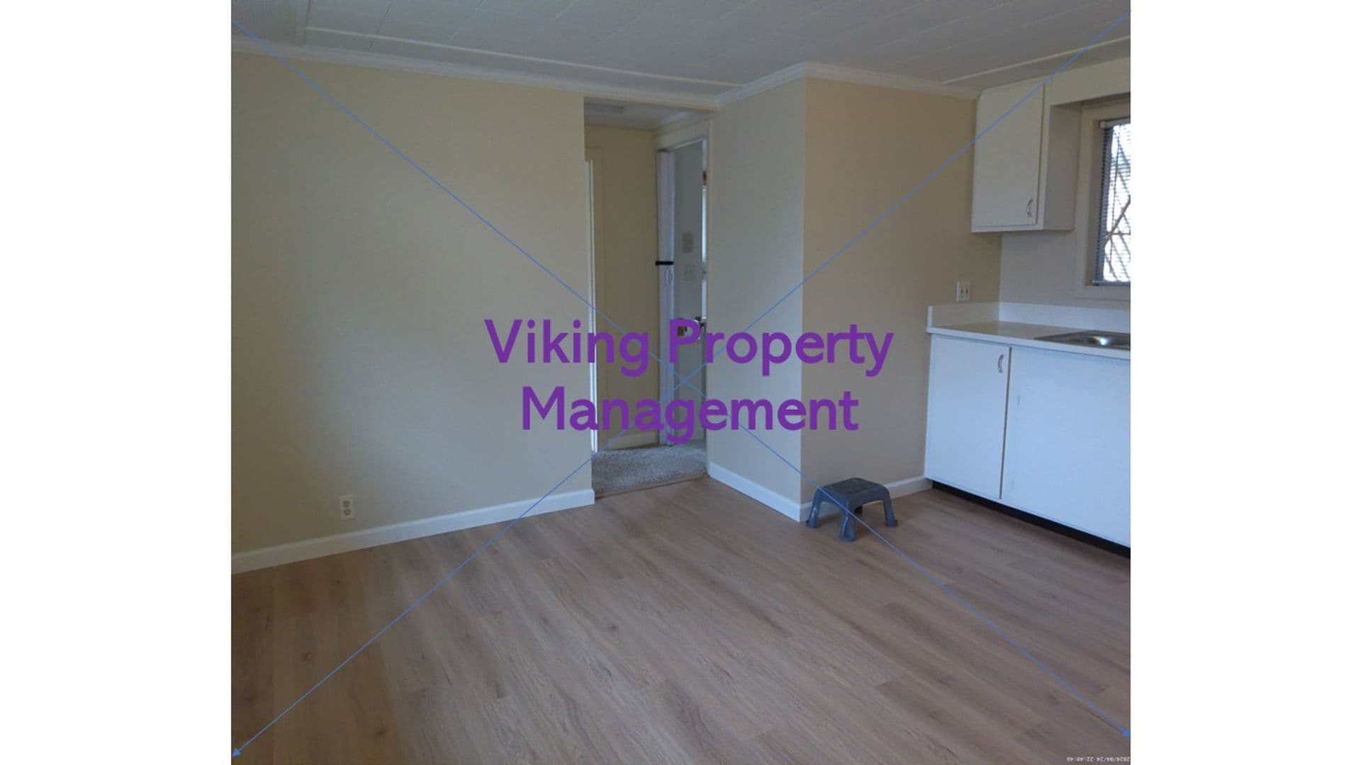 Prineville House: 603 A NE Lookout Ave