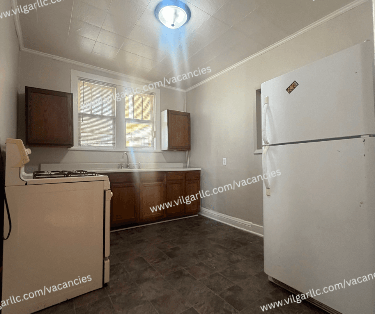 East Chicago Apartment: 4728 Baring Ave