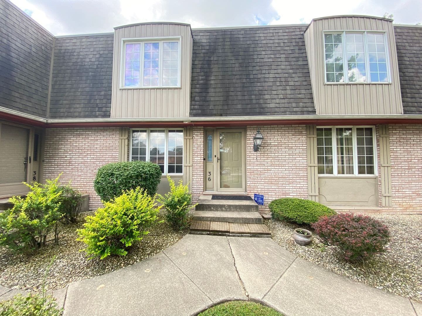 Schererville House: 36 Lilac Ct
