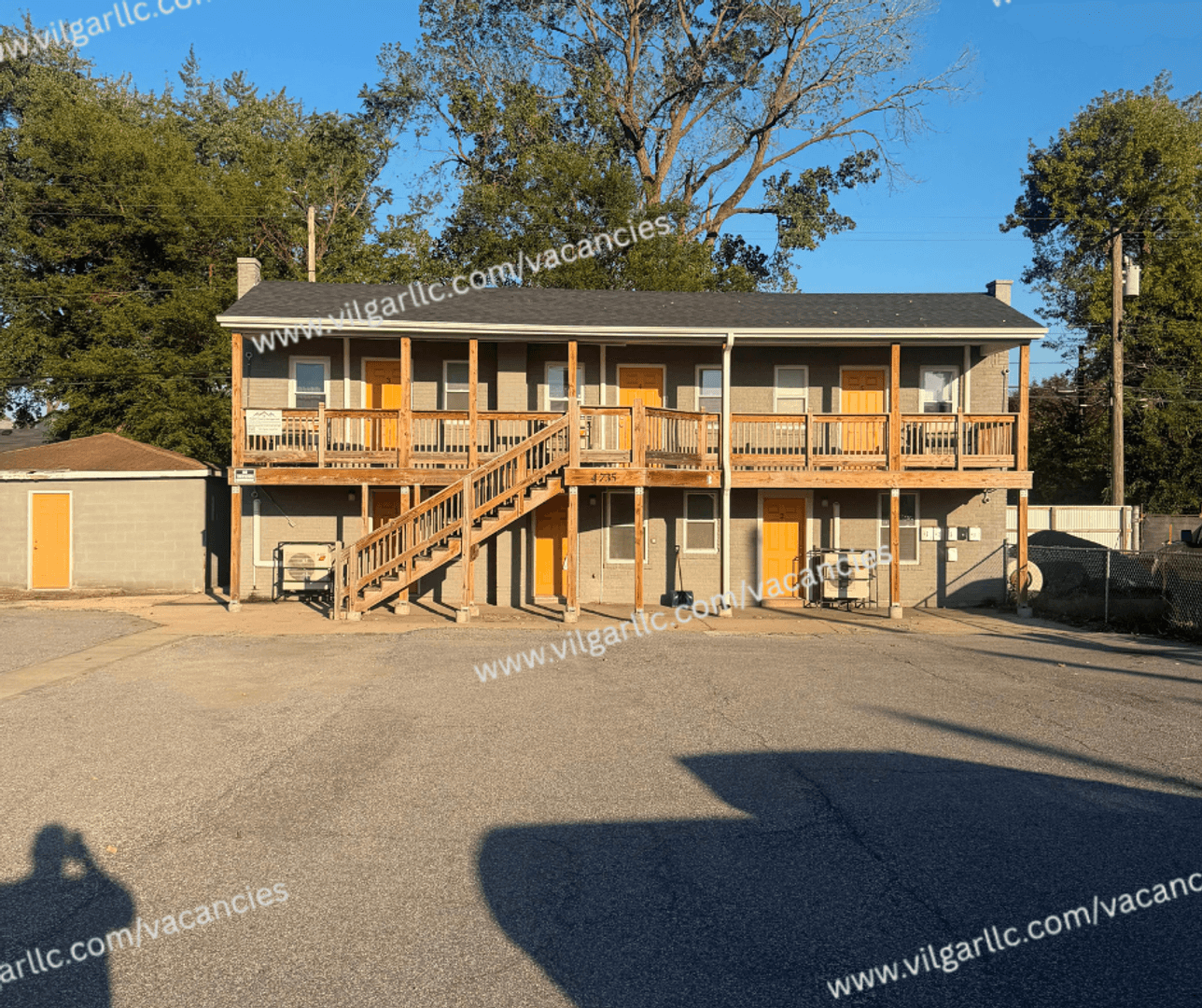 Hammond Apartment: 4735 Hohman Avenue