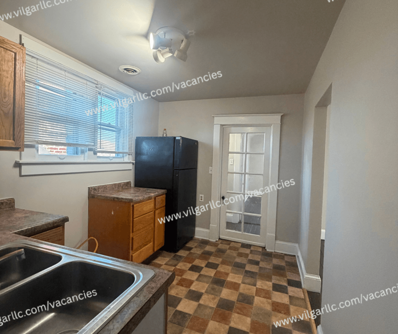 Gary Apartment: 1126 Rutledge St.