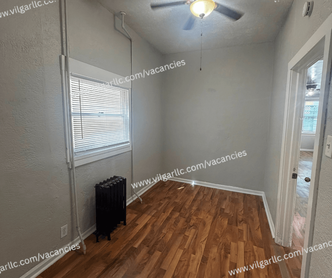 Hammond Apartment: 4232/4236 Grover