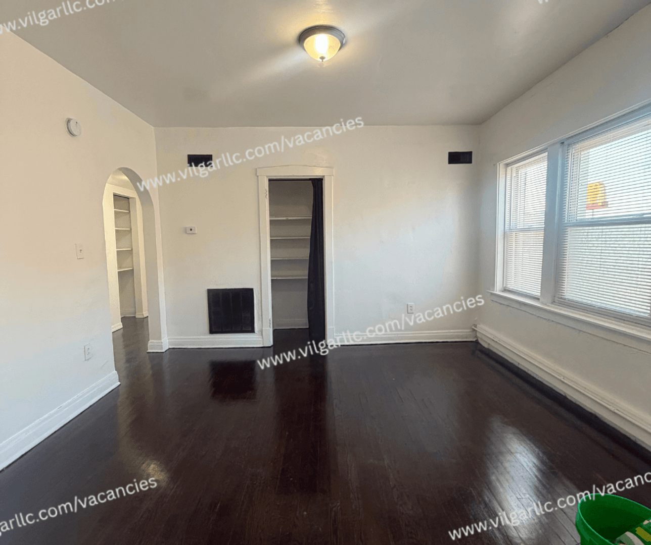 Gary Apartment: 1514 W 5th Ave