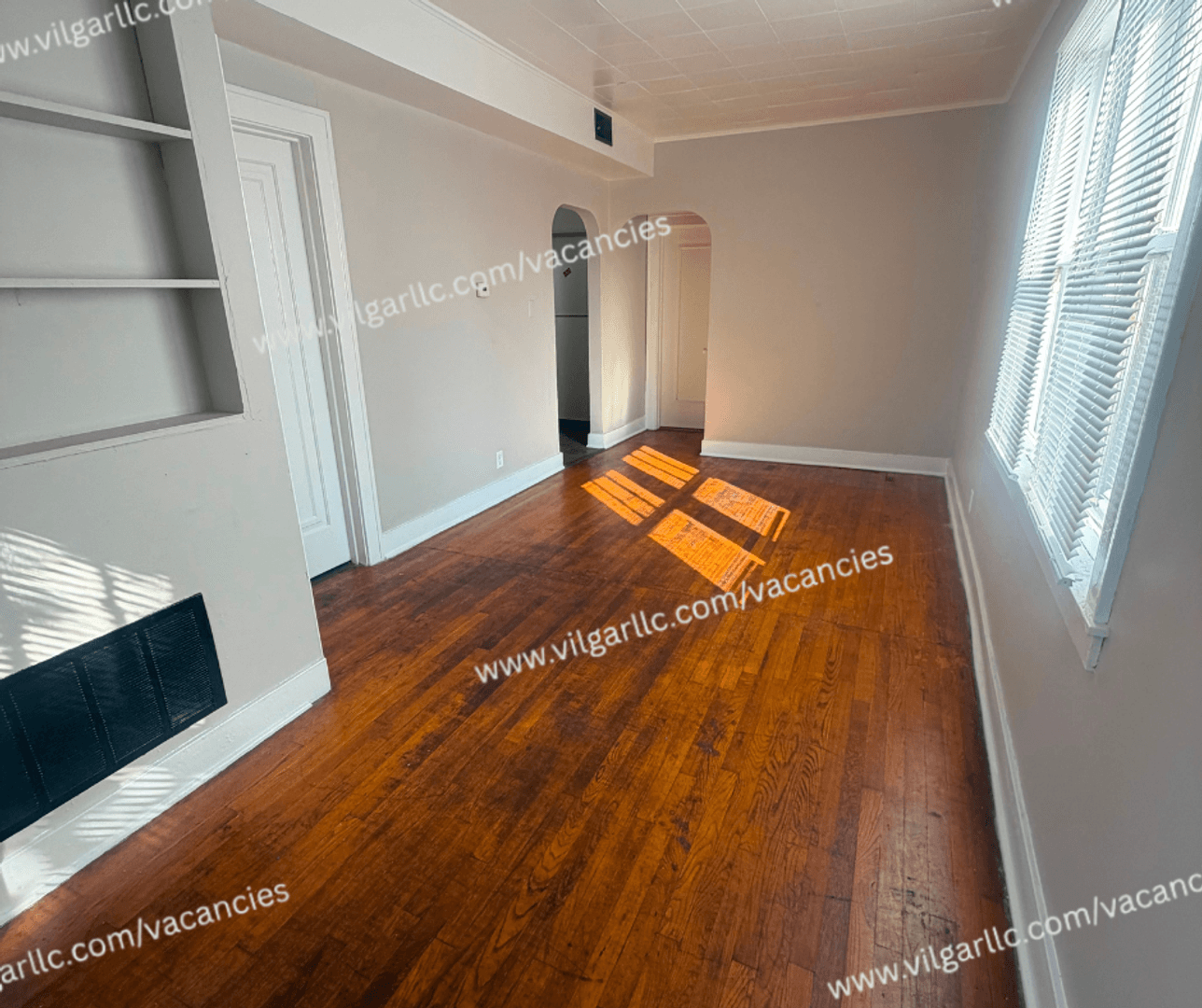 East Chicago Apartment: 4728 Baring Ave