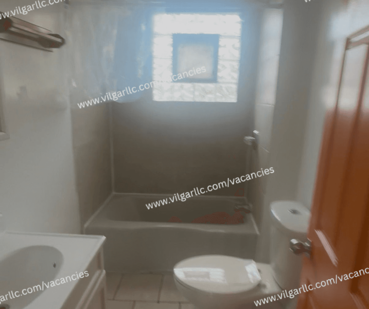 Hammond Apartment: 4232/4236 Grover