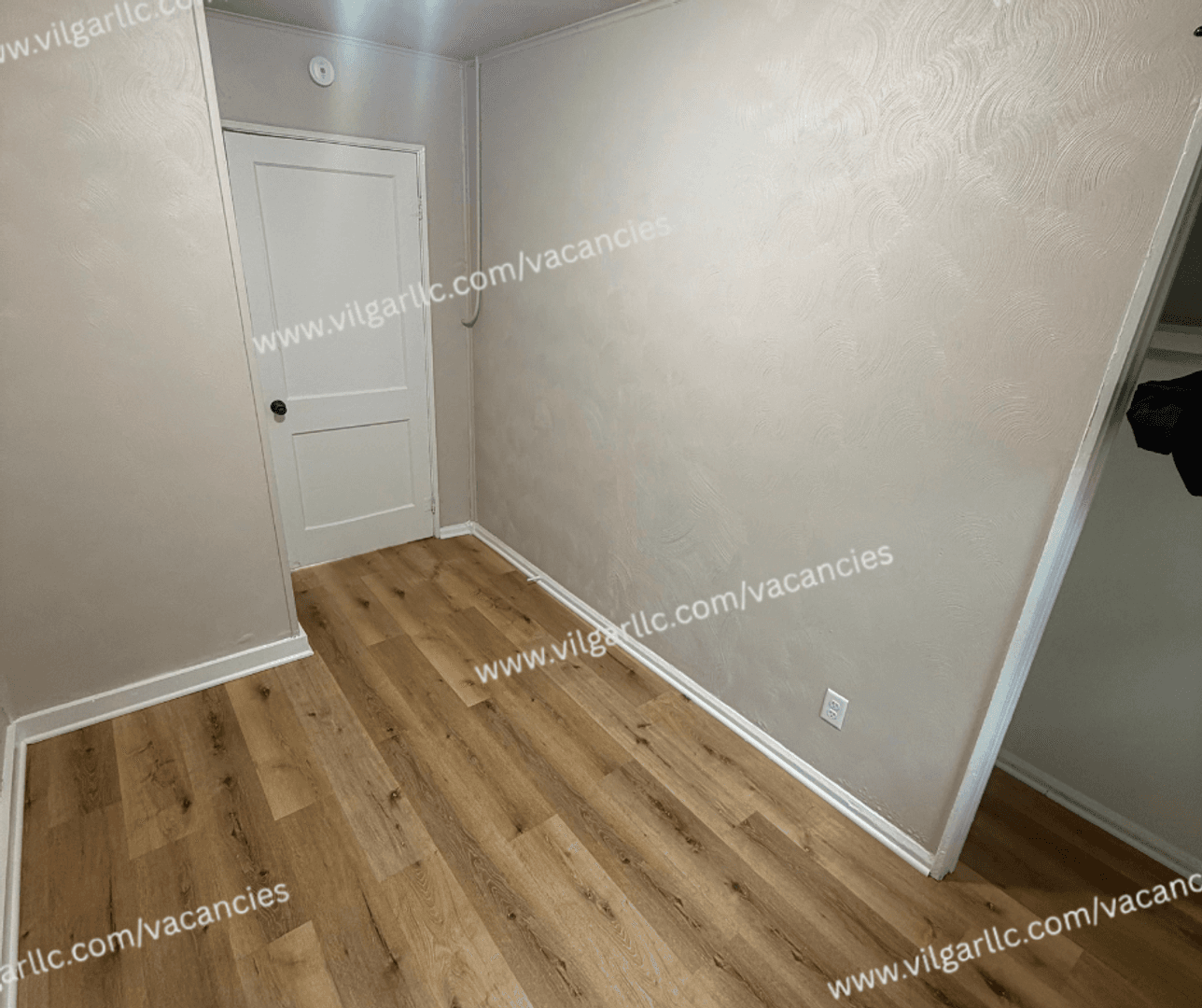 Gary House: 260 Van Buren St