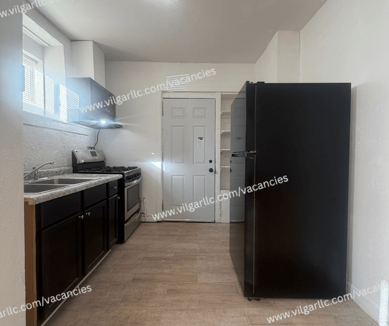 Gary Apartment: 1514 W 5th Ave