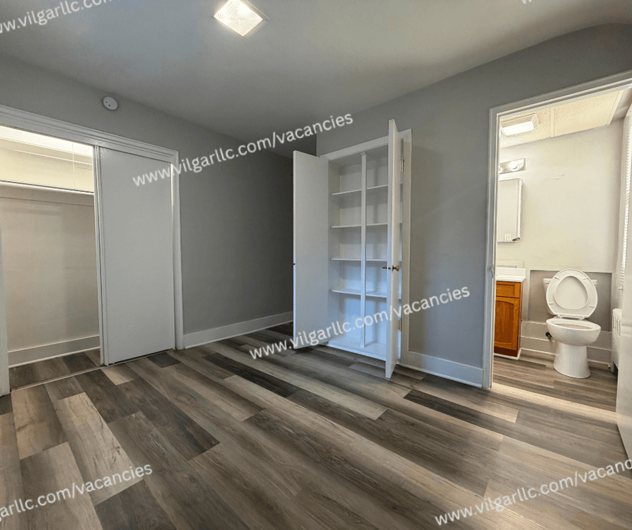 La Porte Apartment: 1520 Monroe St,
