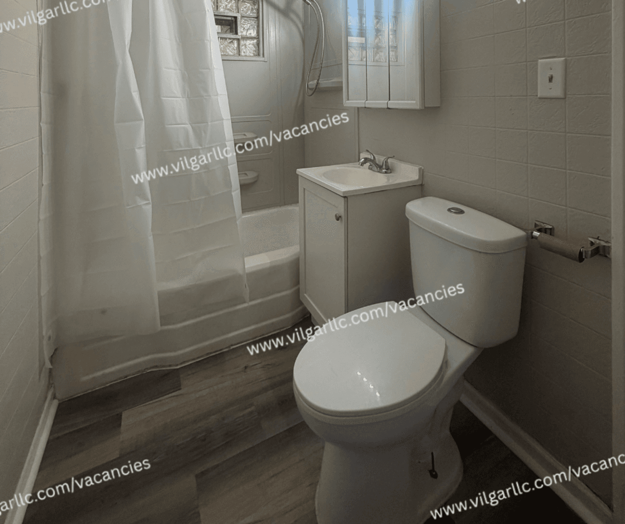 East Chicago Apartment: 4728 Baring Ave