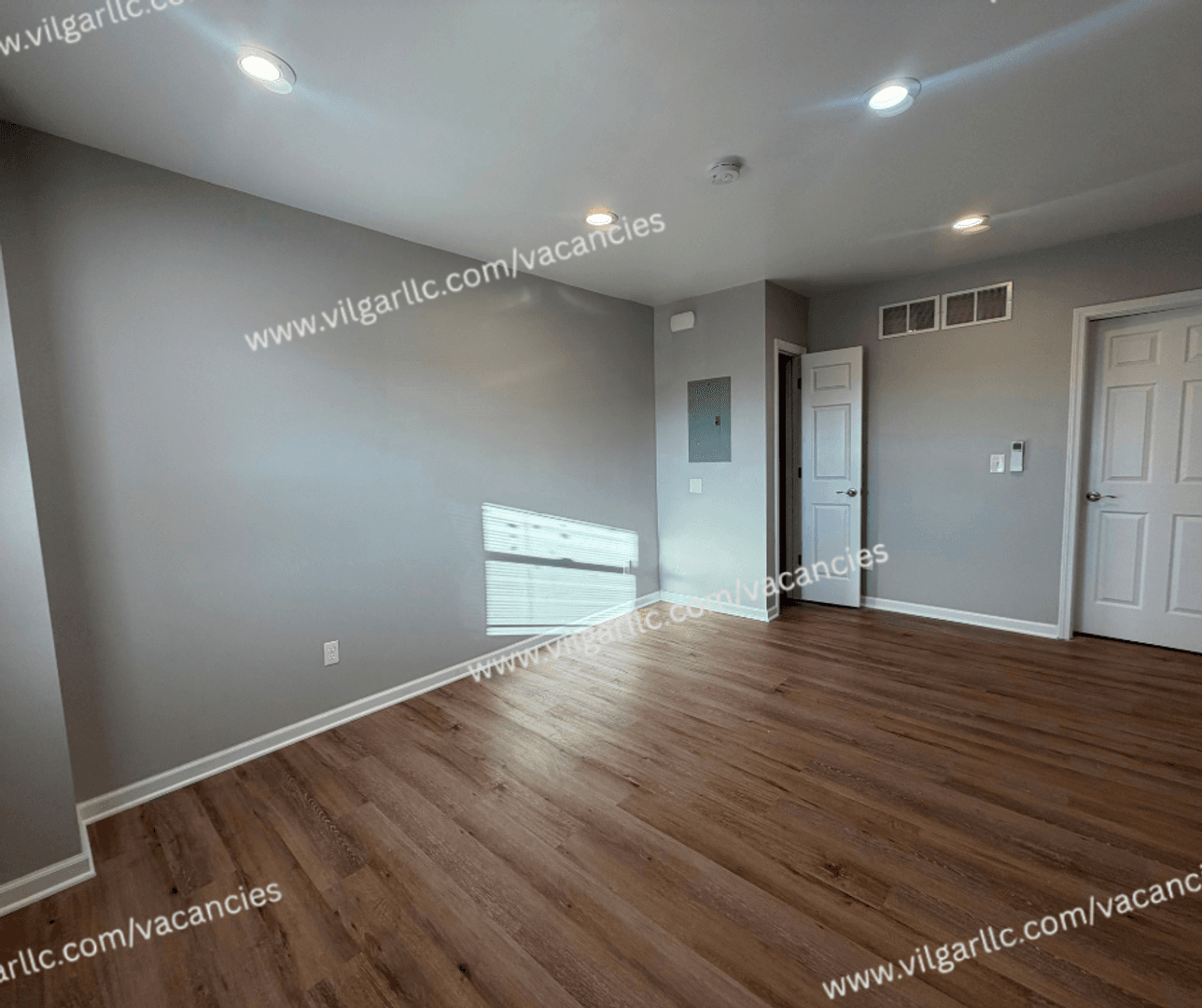 Hammond Apartment: 4735 Hohman Avenue
