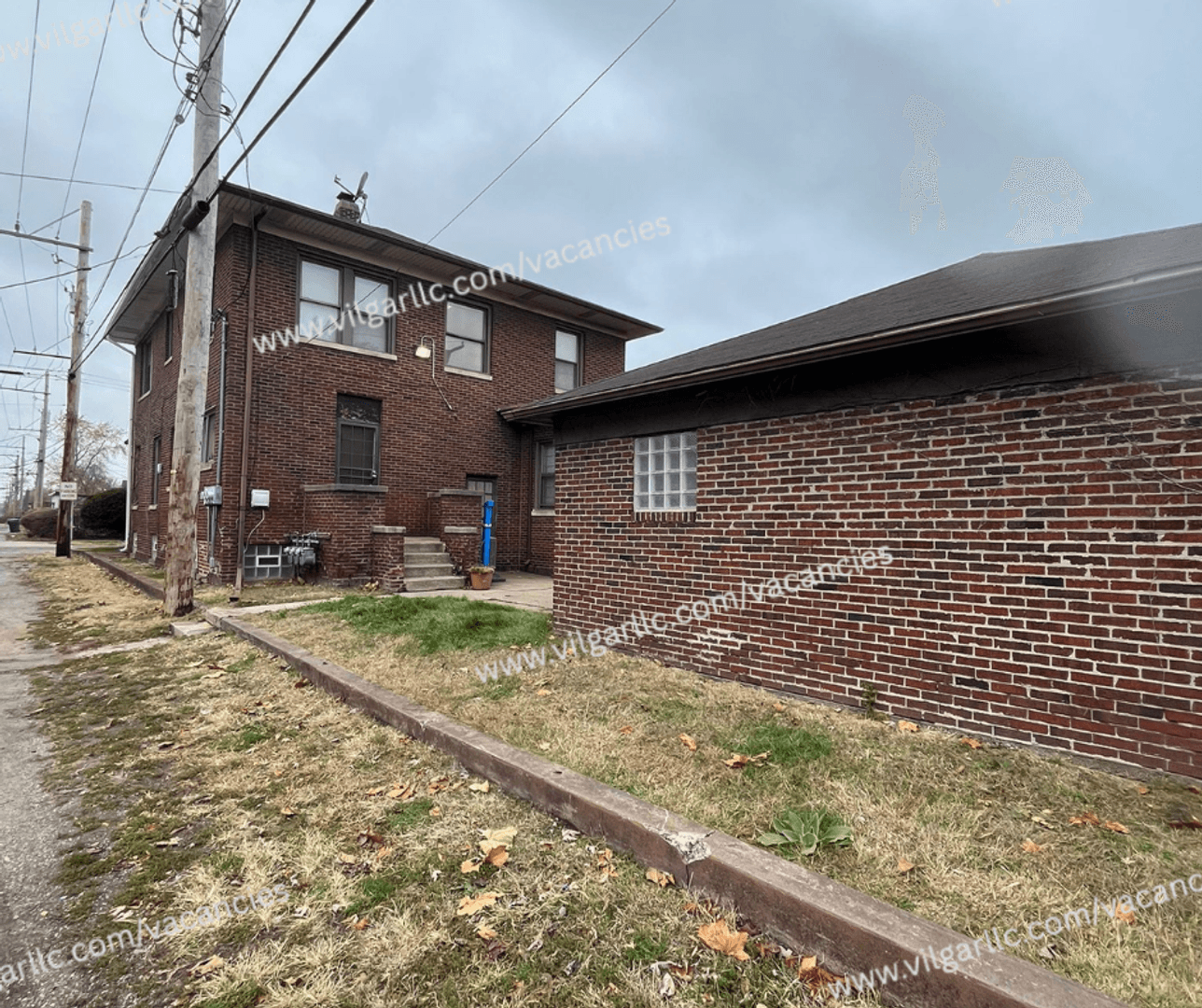Gary Apartment: 461 Hayes St.