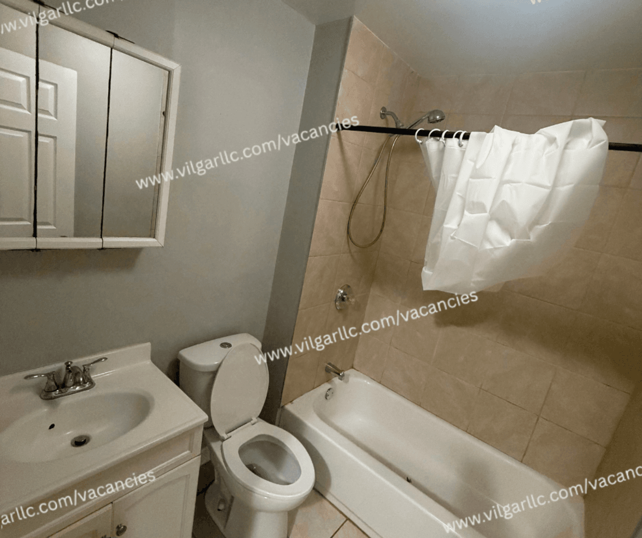 Hammond Apartment: 4232/4236 Grover