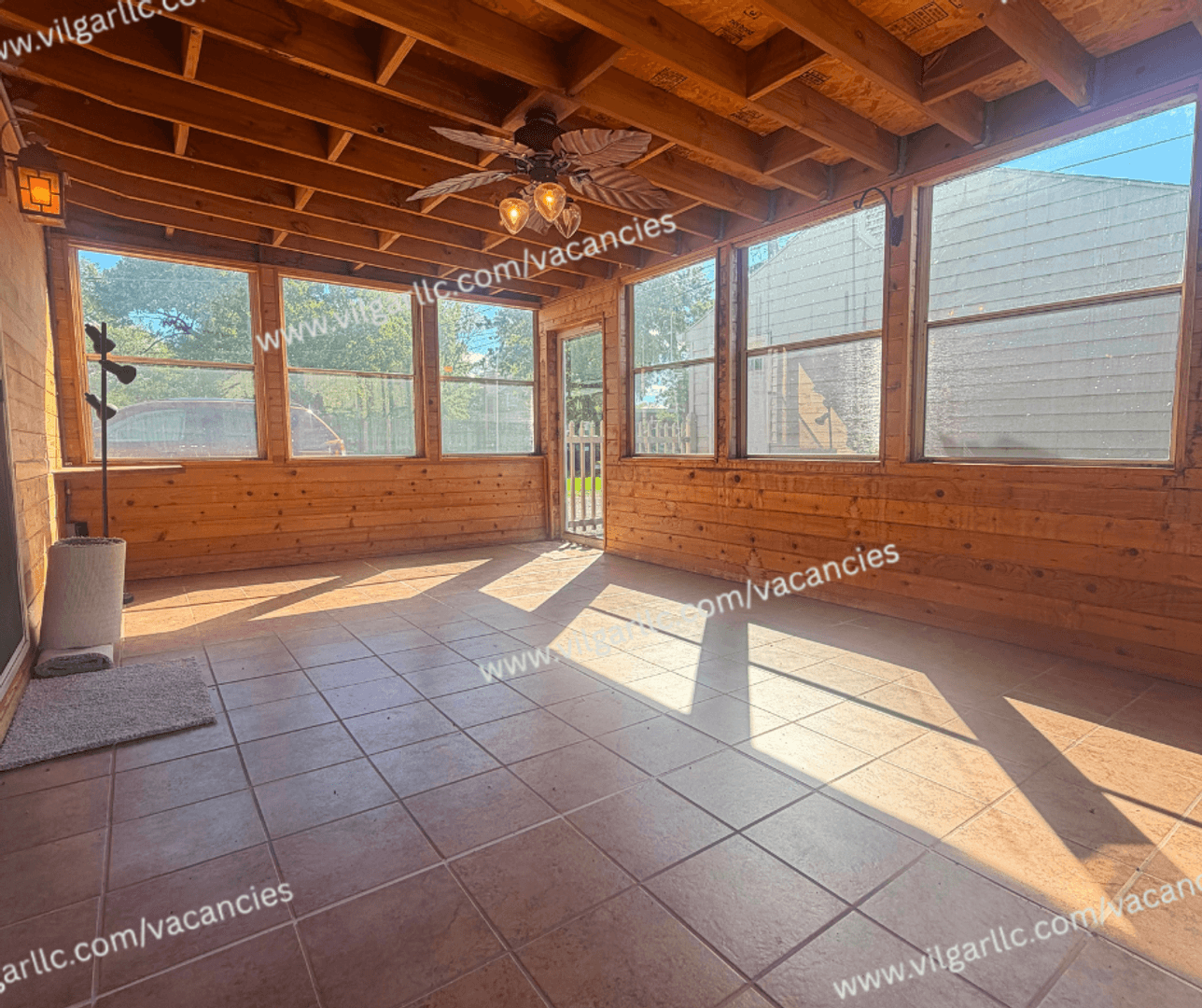 Munster House: 7610 Manor Ave