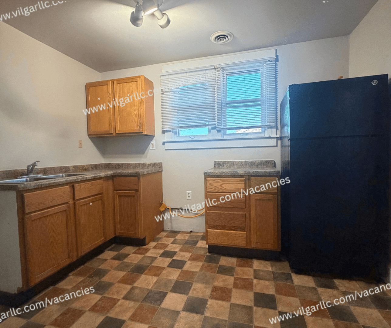 Gary Apartment: 1126 Rutledge St.
