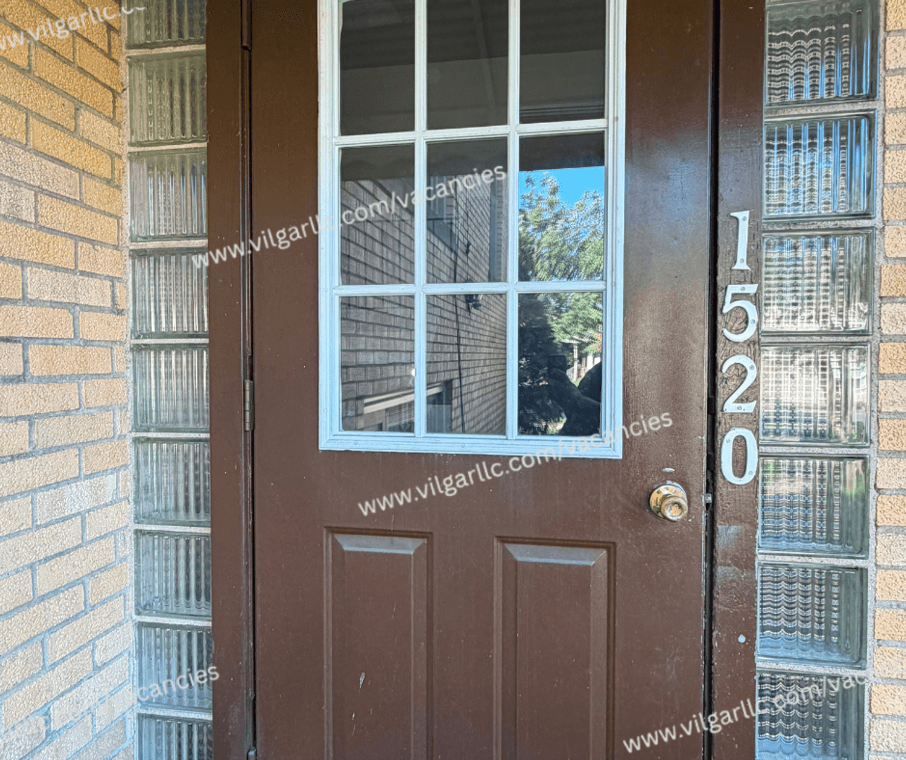 La Porte Apartment: 1520 Monroe St,