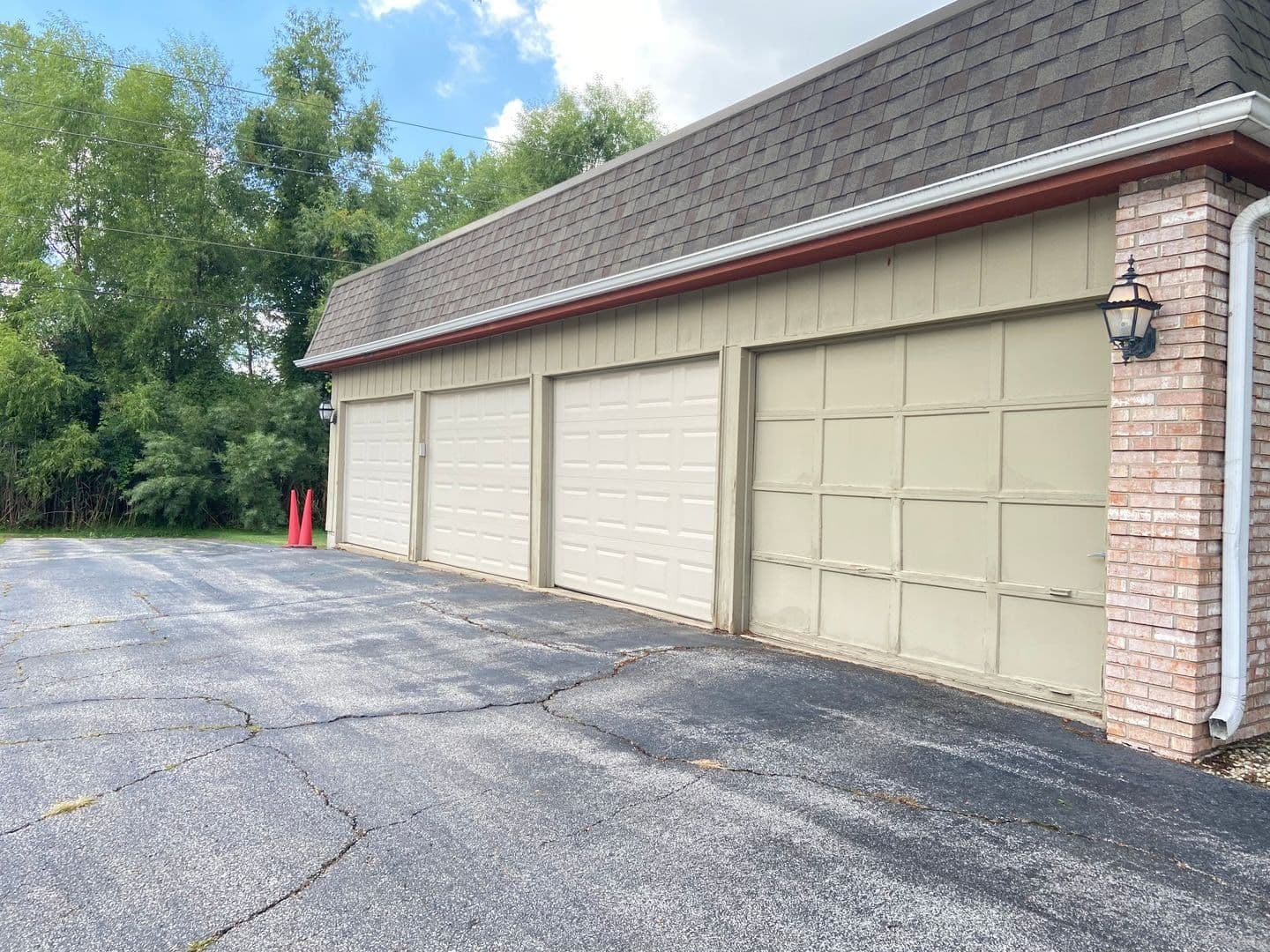 Schererville House: 36 Lilac Ct