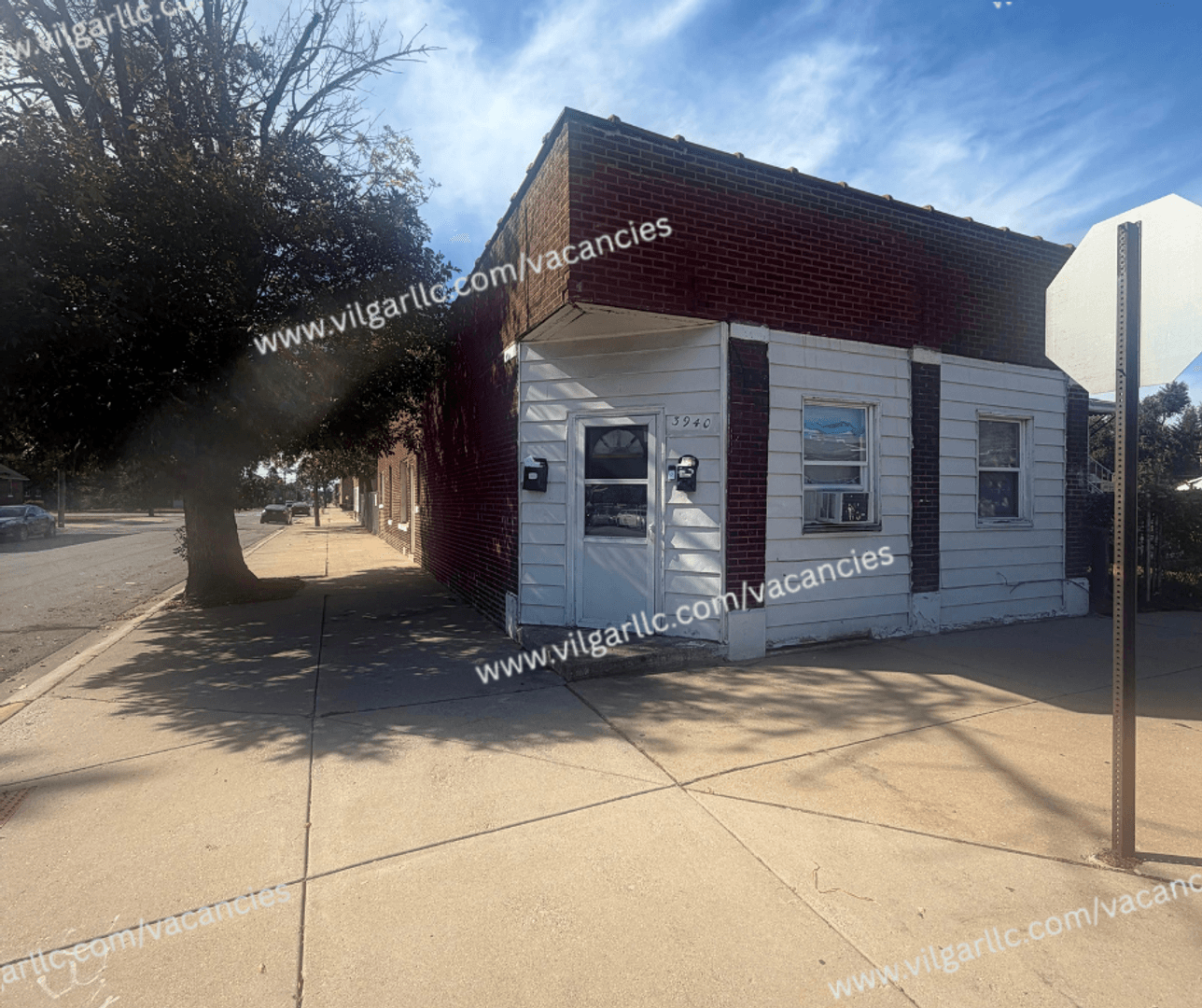 East Chicago Apartment: 3940 Deodar St