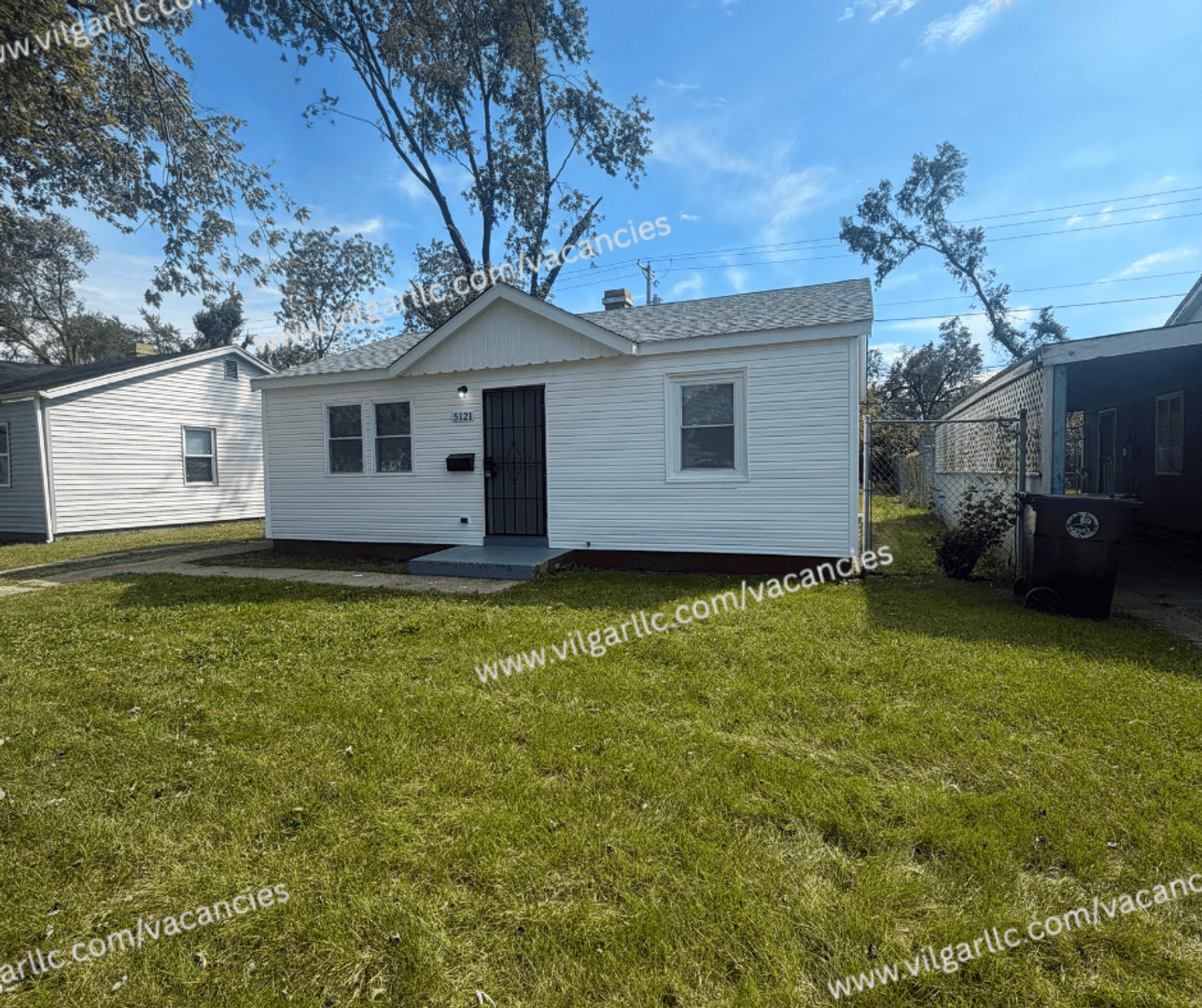 Gary House: 5121 E 10th Ave