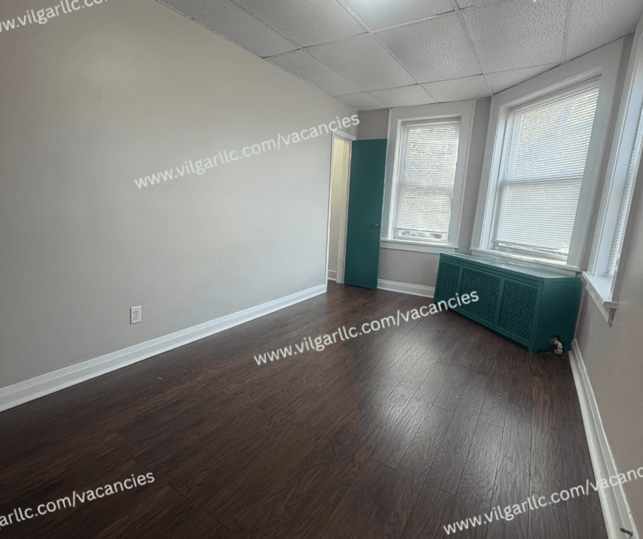 Hammond Apartment: 4403 Towle