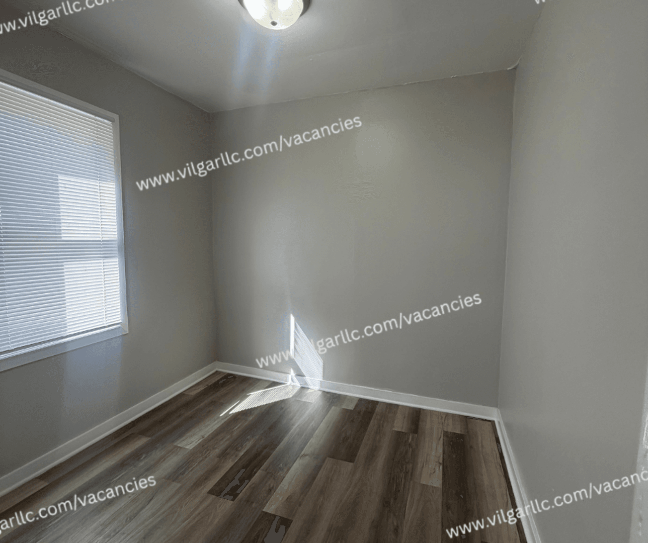 East Chicago Apartment: 3940 Deodar St