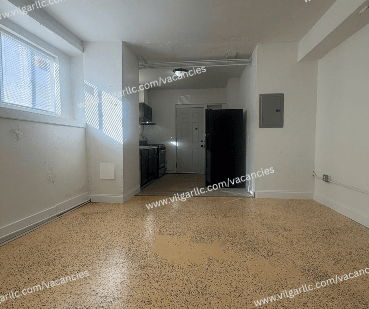 Gary Apartment: 1514 W 5th Ave